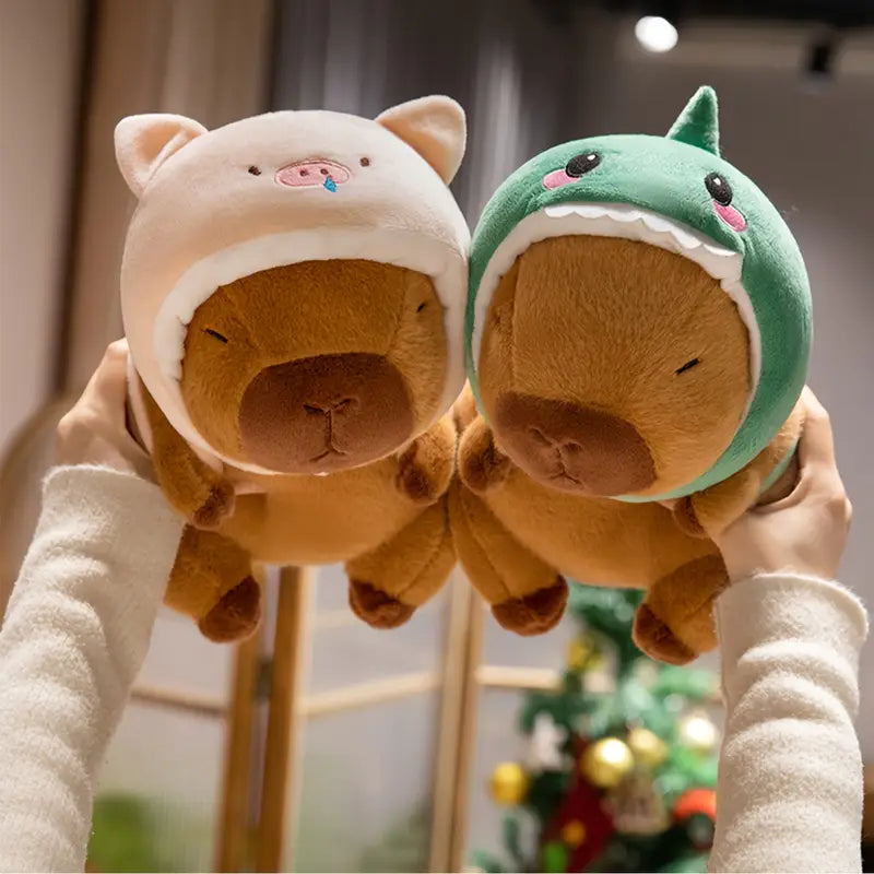 Capy Plushie | Capybara Kuscheltier in verschiedenen Kostümen